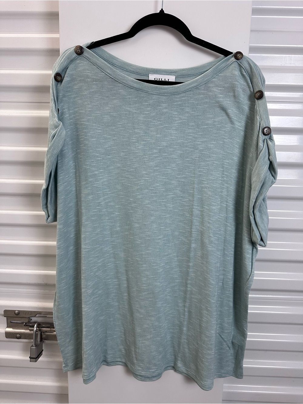 Gilli Women's Sage Button-Trim Short Sleeve Tee